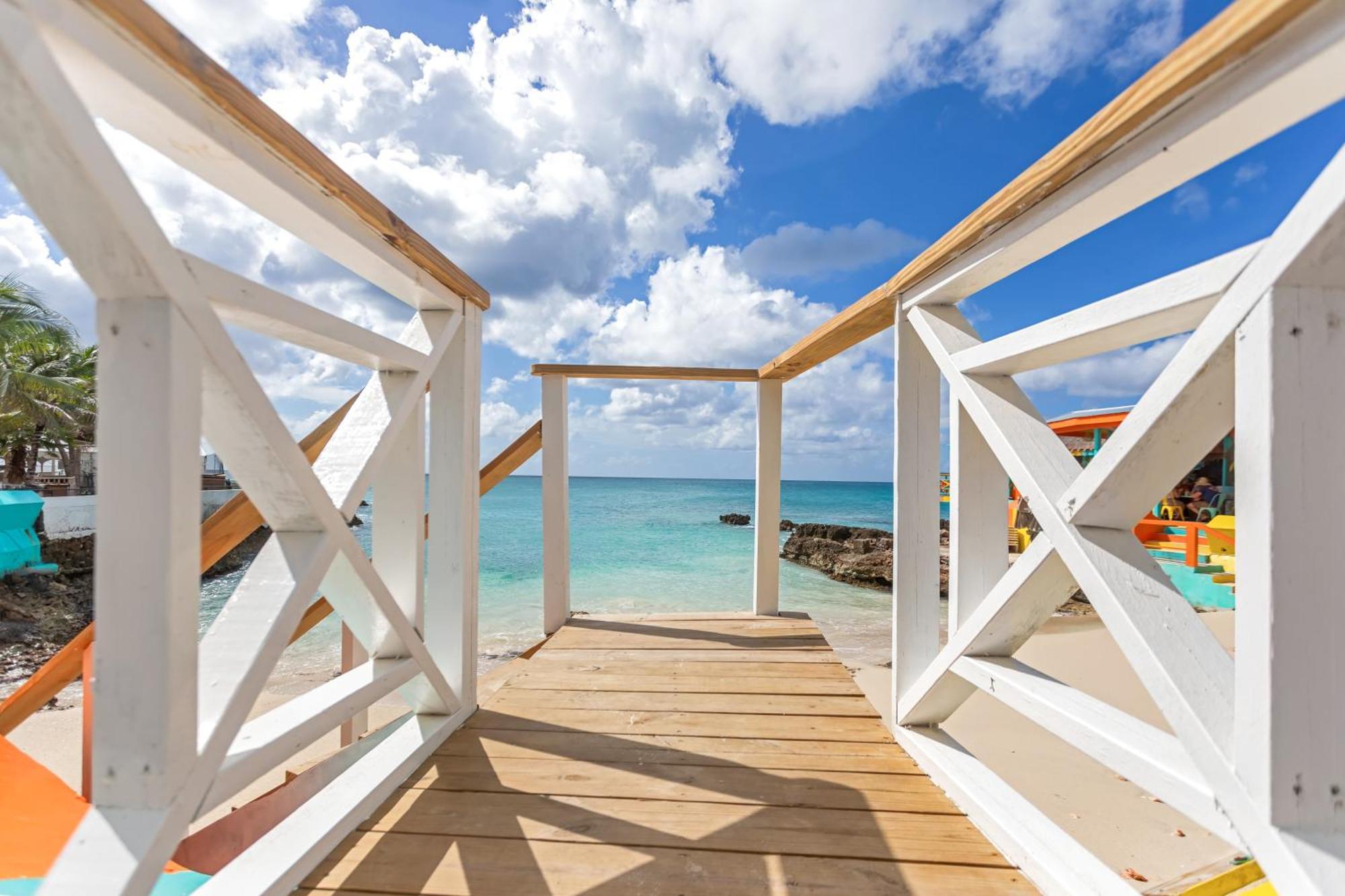 Maho Beach House - Luxe 1-Bedroom - Ocean View المظهر الخارجي الصورة