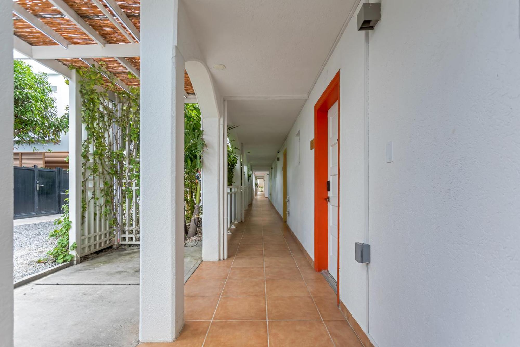 Maho Beach House - Luxe 1-Bedroom - Ocean View المظهر الخارجي الصورة